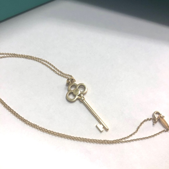 Beautiful 18K Gold Diamond Tiffany Key Tiffany & Co no chain Crown Key Only - Picture 2 of 3